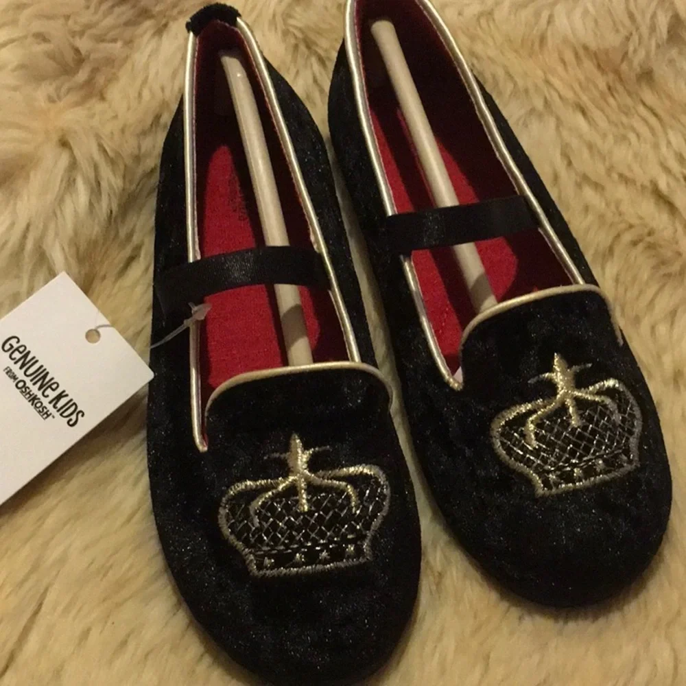 ❤️Genuine kids from OSHKOSH shoes NWT size 10❤️